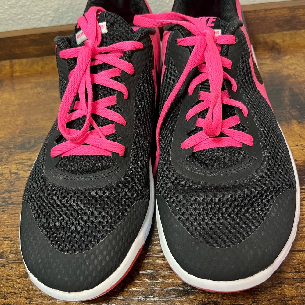 Black and Pink Women's Athletic Shoes